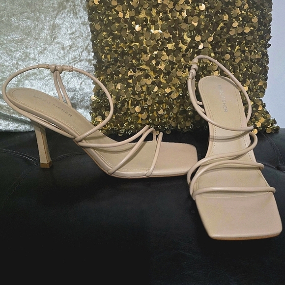 New Marc Fisher Square Toe Dareta Heeled Sandals
